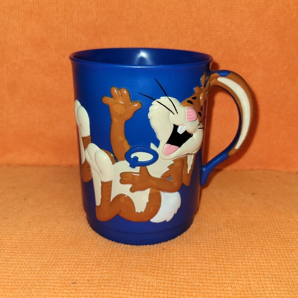 💥BOGO💥Nestle Quik Plastic Mug - Picture 1 of 6